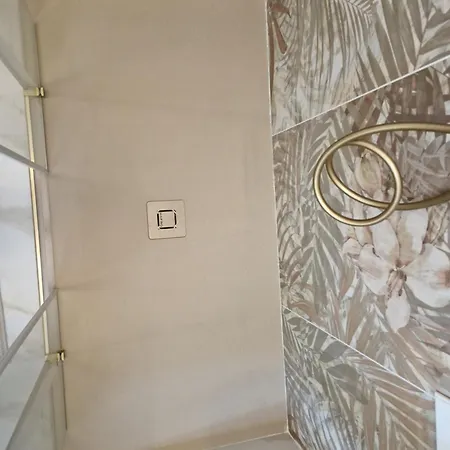 Sikelia House *