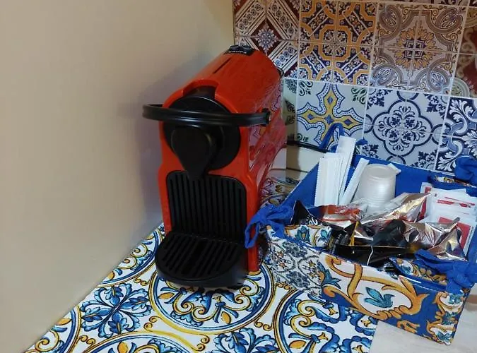 Sikelia House צ'פאלו