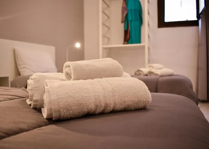 Sikelia House * チェファル