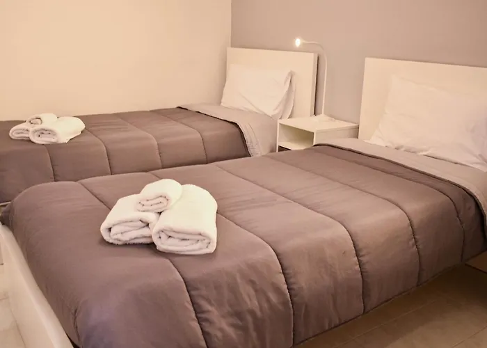 Sikelia House アパート *