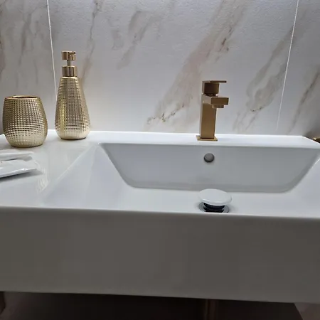 Apartman Sikelia House